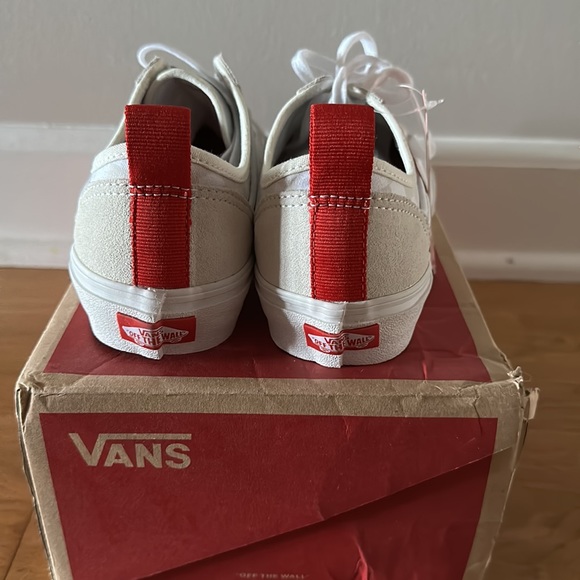 Vans Leila Hurst White Trainers - Picture 6 of 10